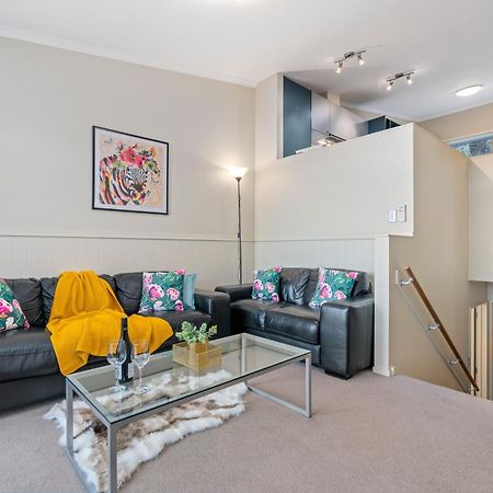 2-Bedroom Apartment With Lake & Mountain View - Beechwood Queenstown Exterior foto