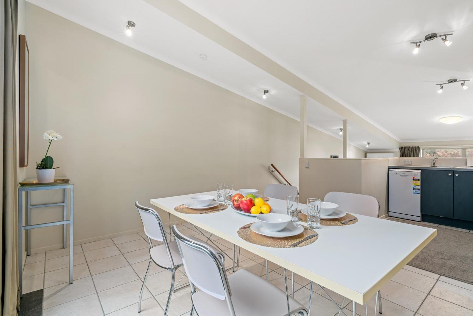 2-Bedroom Apartment With Lake & Mountain View - Beechwood Queenstown Exterior foto