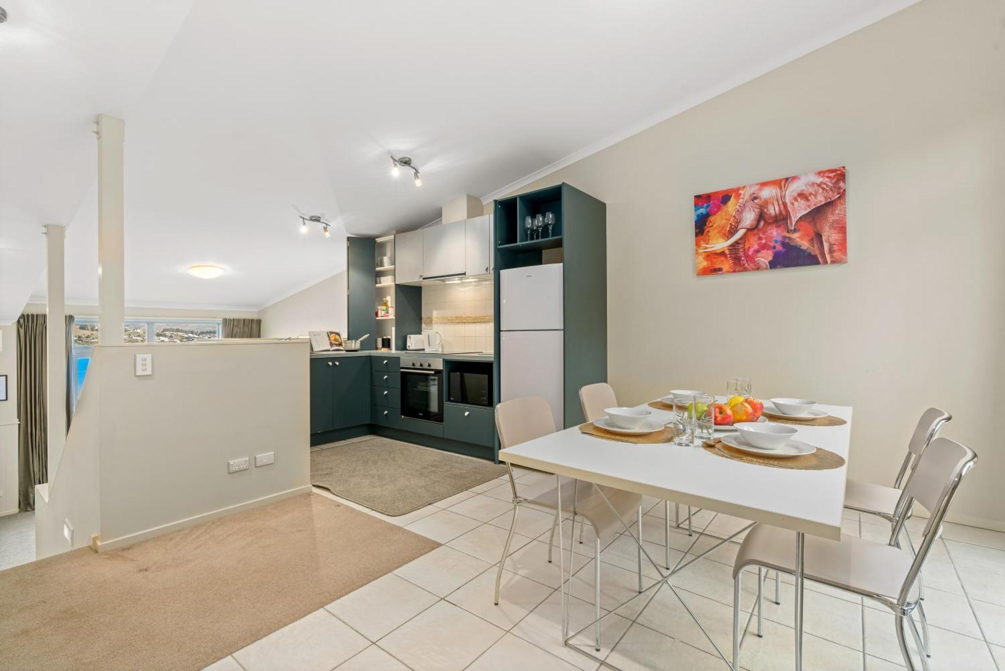 2-Bedroom Apartment With Lake & Mountain View - Beechwood Queenstown Exterior foto