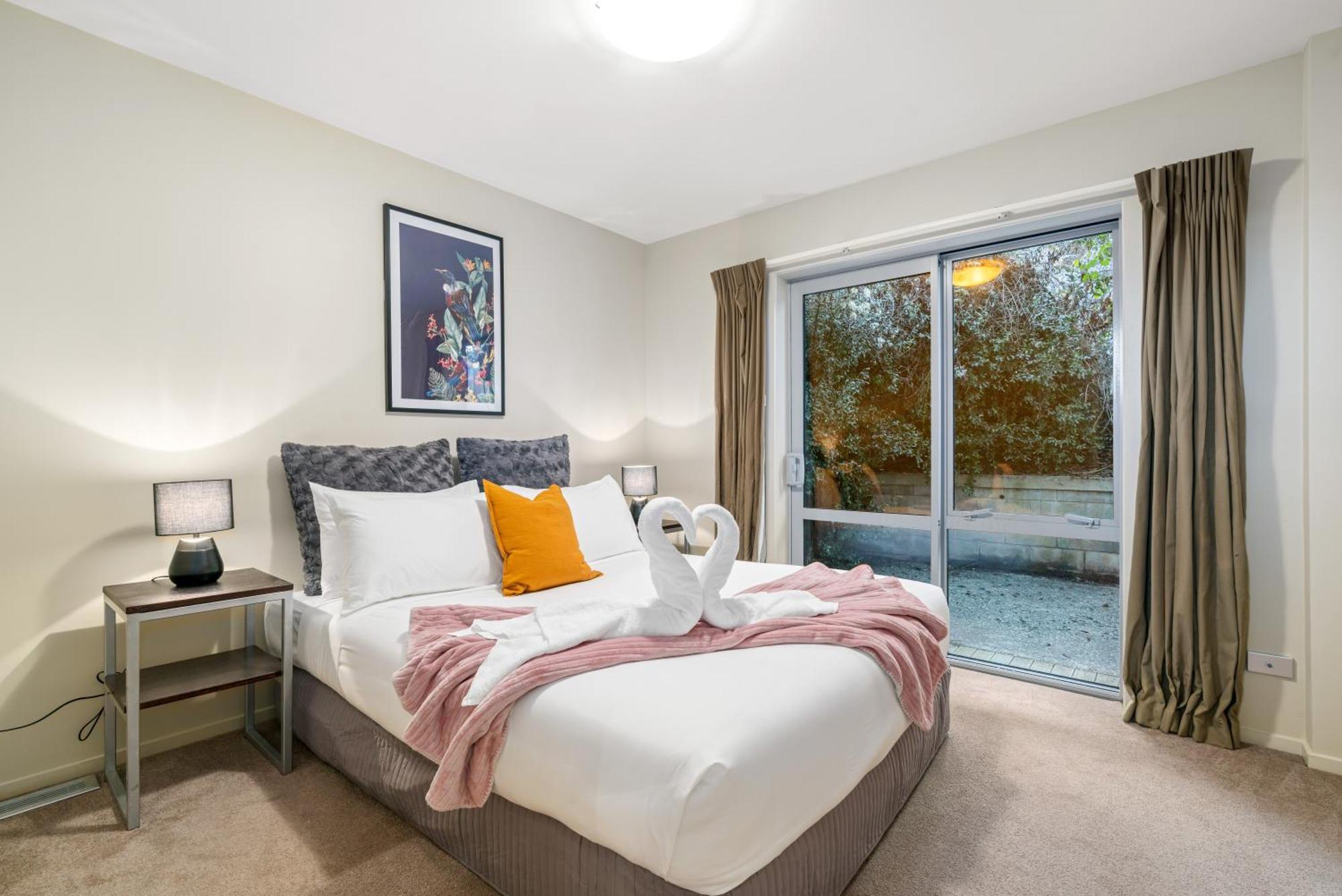 2-Bedroom Apartment With Lake & Mountain View - Beechwood Queenstown Exterior foto